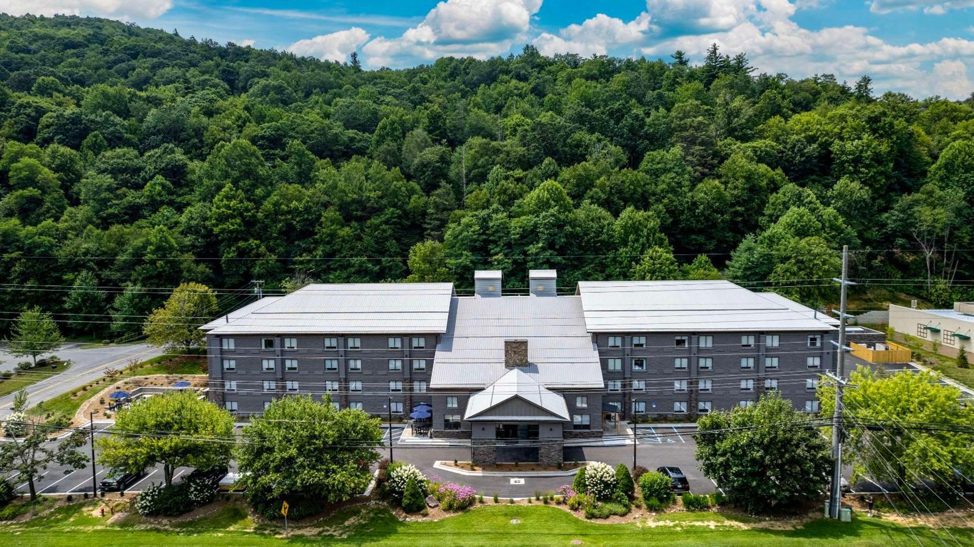 Graystone Lodge, Ascend Hotel Collection Boone Exterior photo